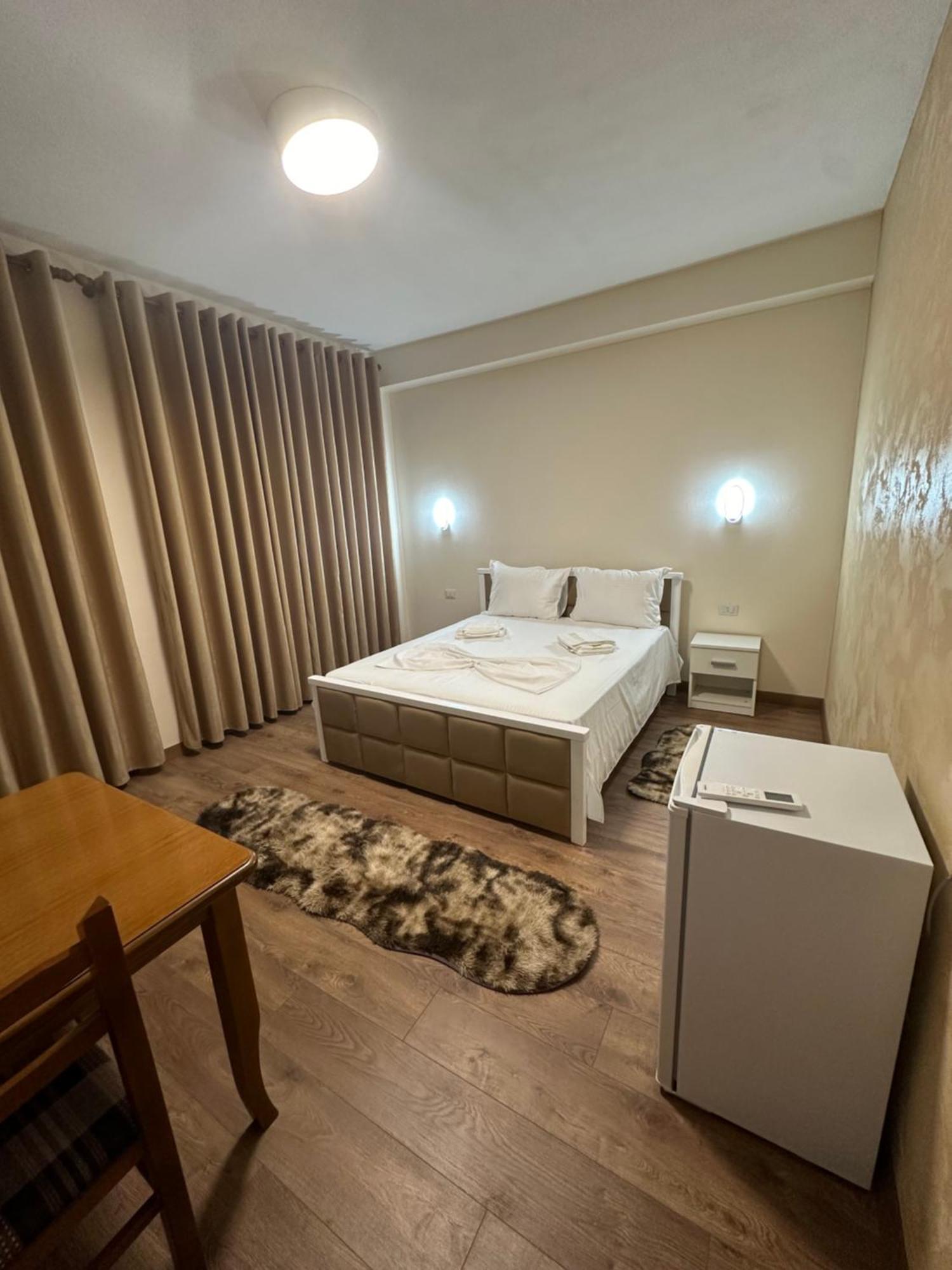 Guni Inn Krujë Buitenkant foto