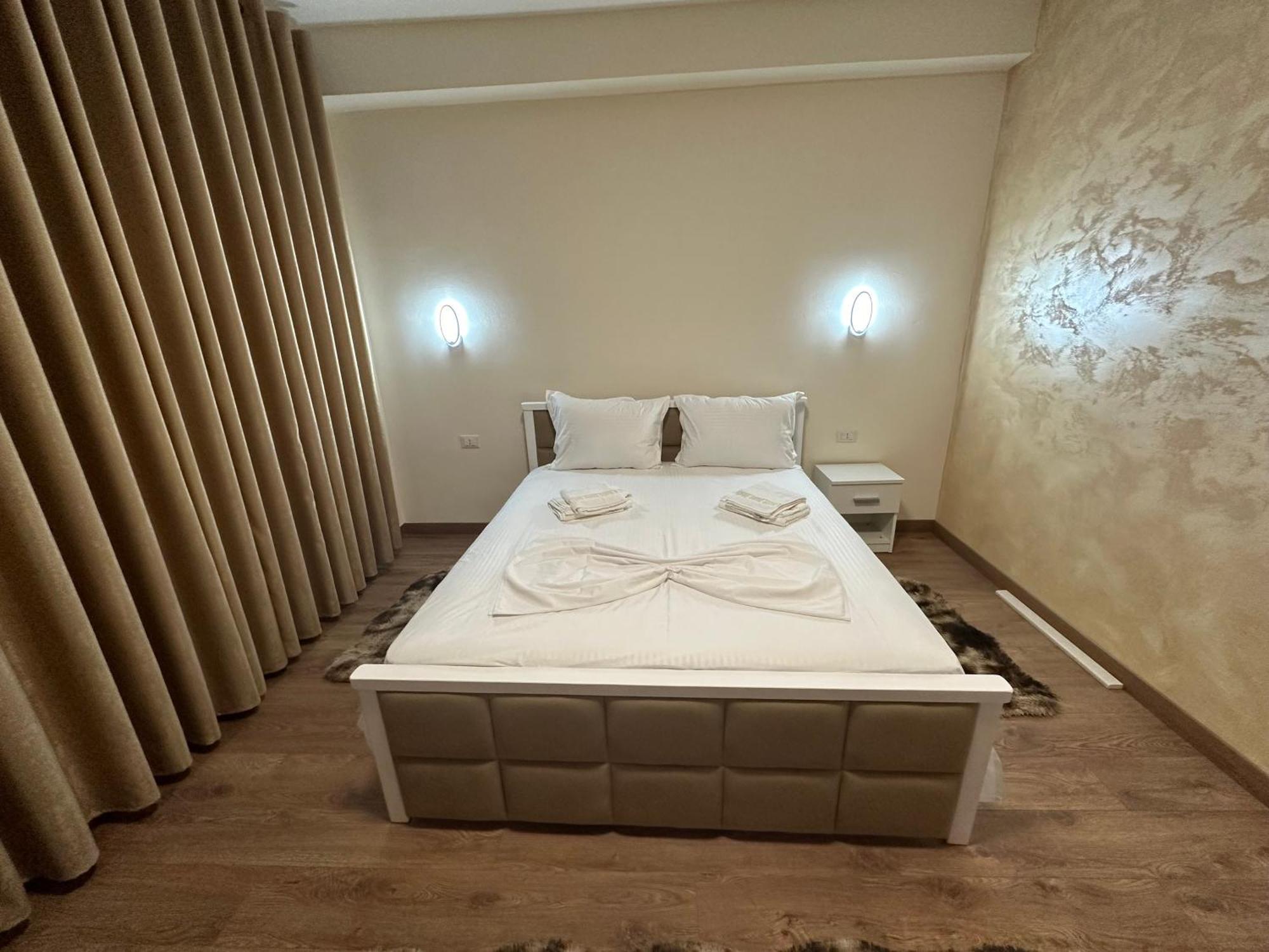 Guni Inn Krujë Buitenkant foto