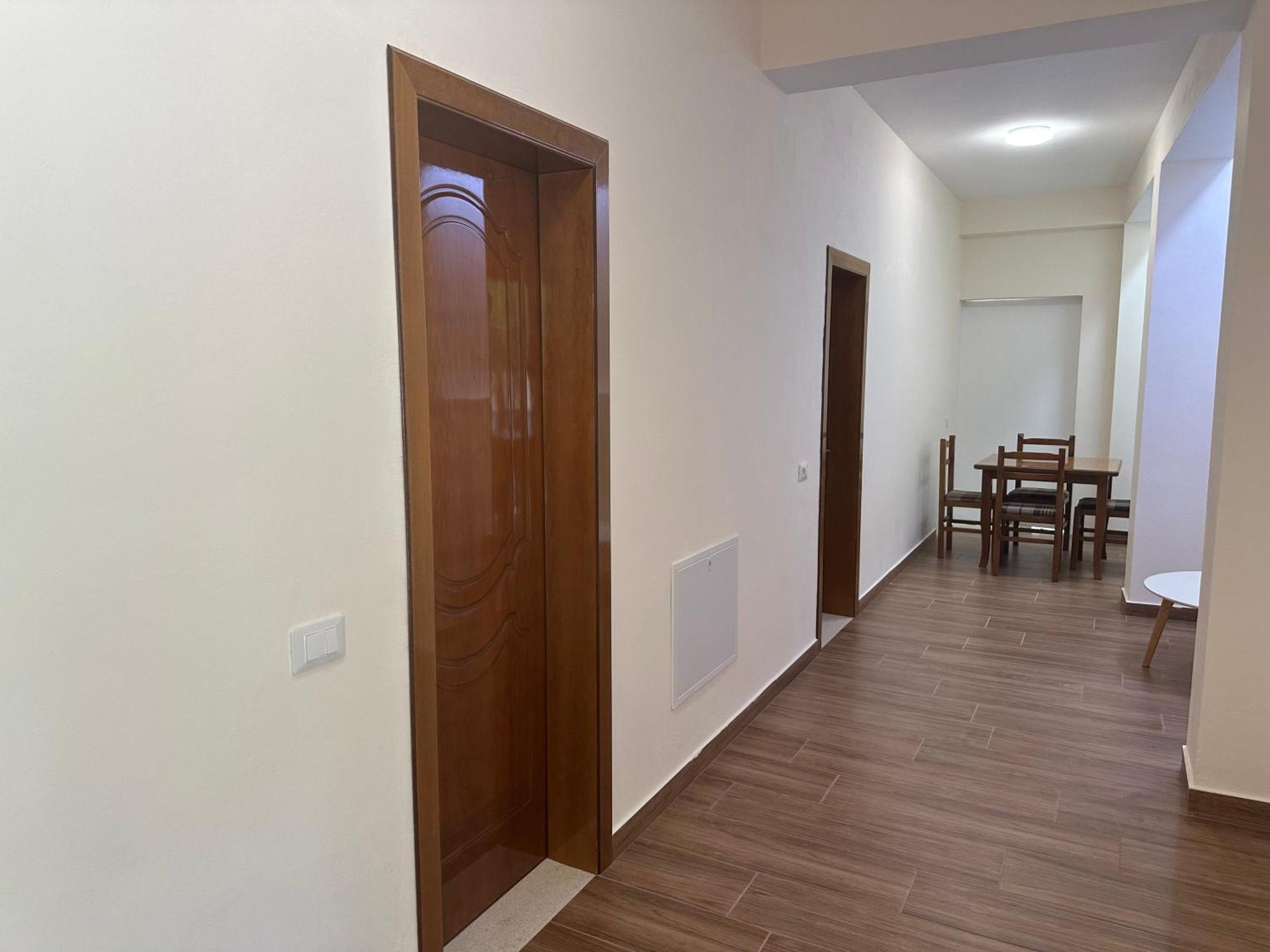Guni Inn Krujë Buitenkant foto