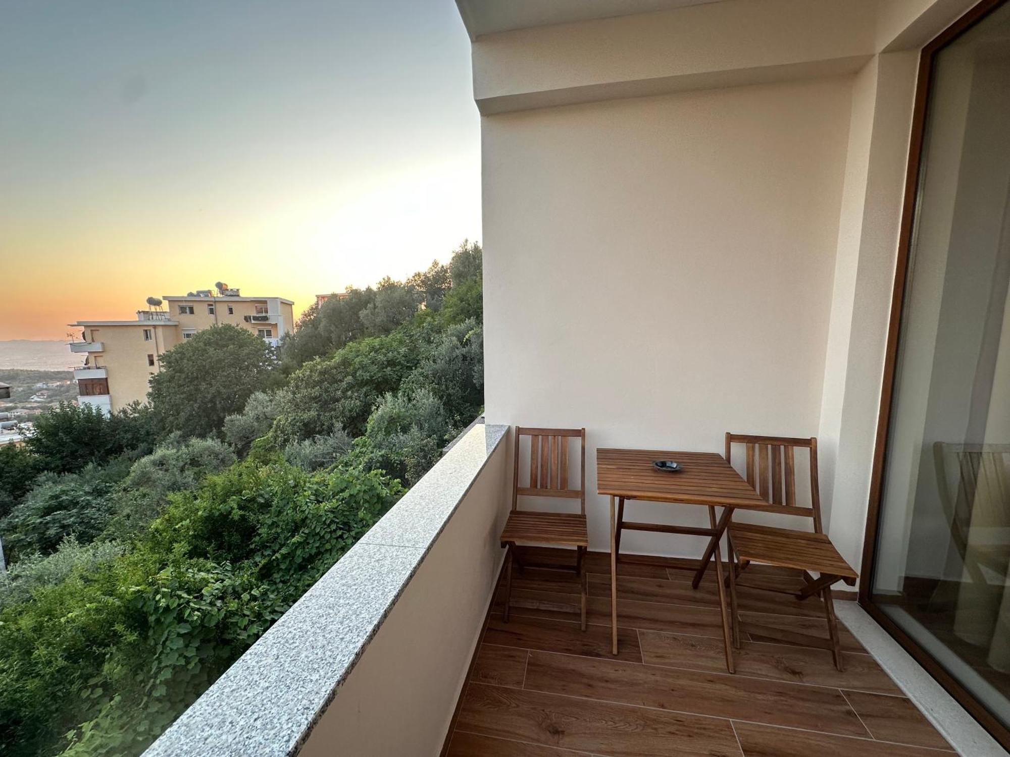 Guni Inn Krujë Buitenkant foto
