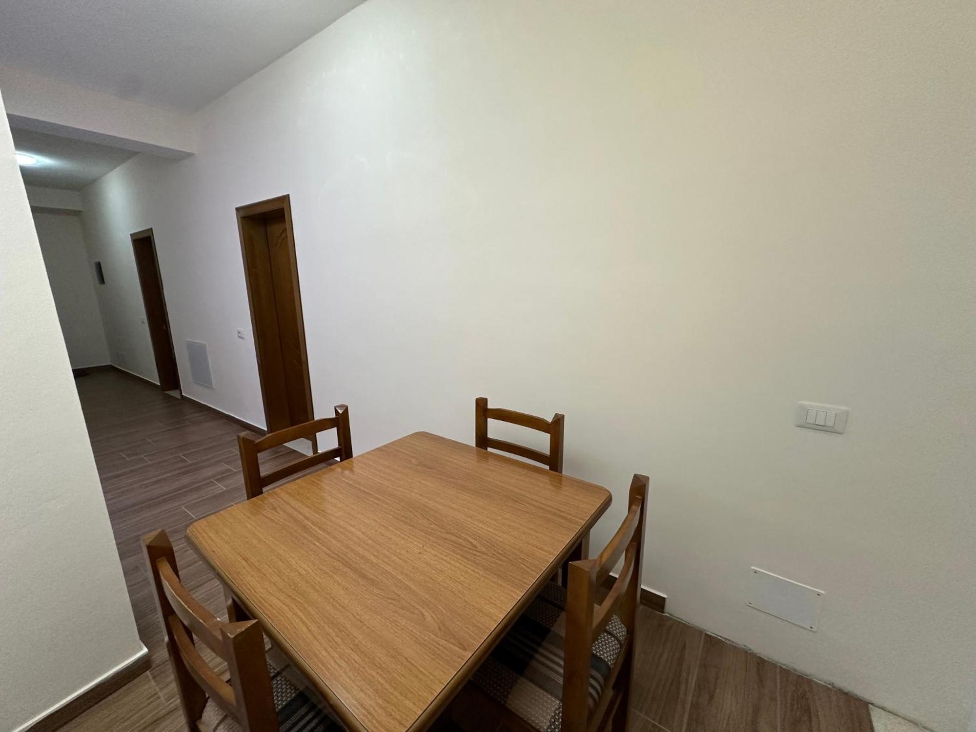 Guni Inn Krujë Buitenkant foto